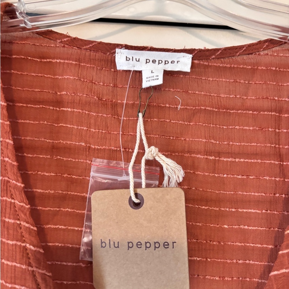 Blu Pepper | Deep Rust Color Button-Up Women's Top | Sz L - Picture 7 of 7